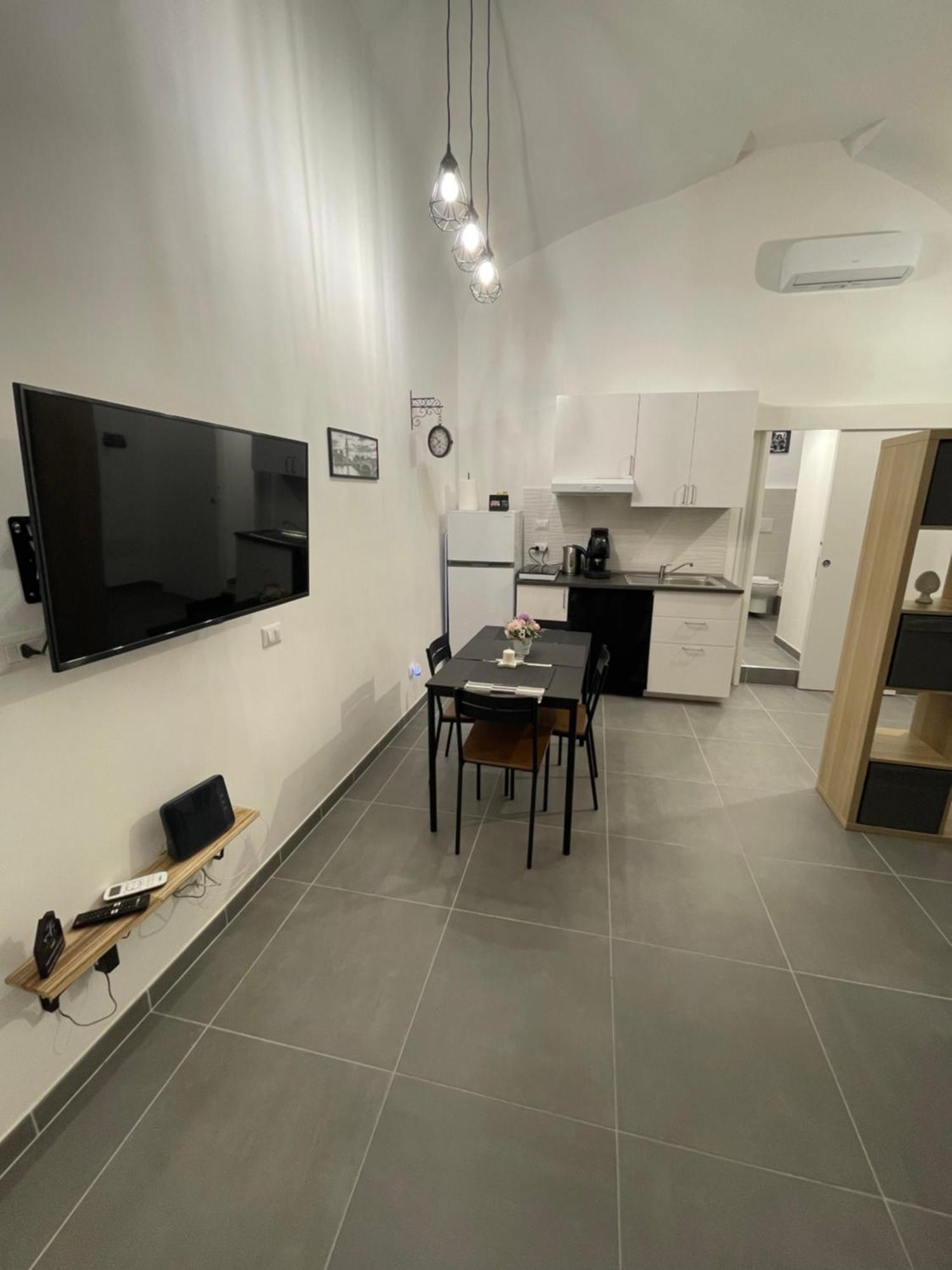 La Maison Di Elena Napoli Bagian luar foto